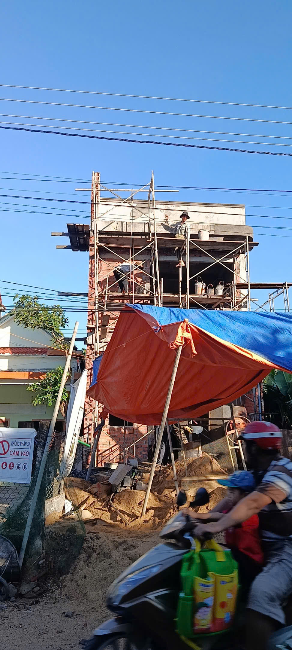 Đội thợ thi công xây dựng nhà ở uy tín tại xã Hành Tín